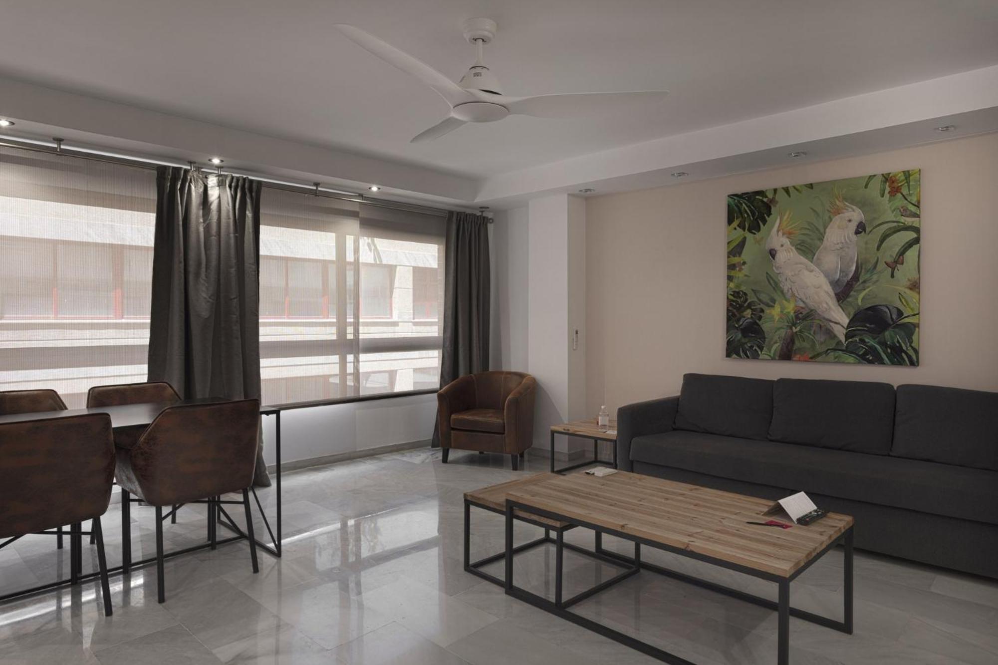 Beach Malagueta By Caleta Homes مالقة المظهر الخارجي الصورة